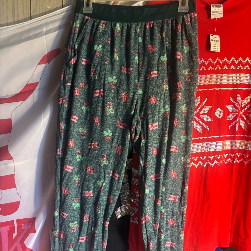 VS PINK Christmas pj pants sz lg